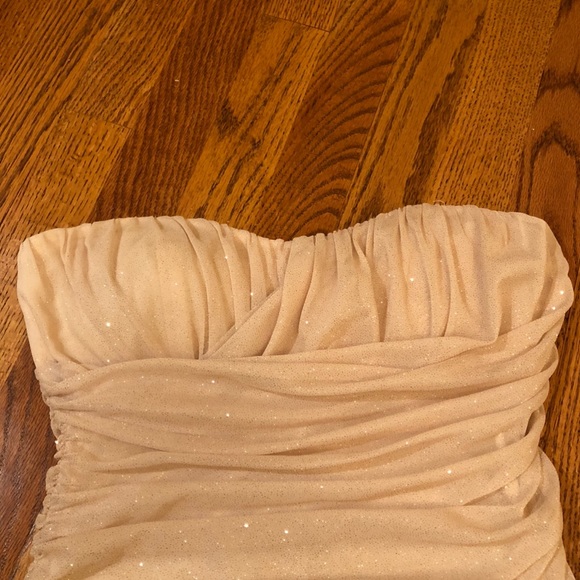 Speechless 🤩 Gold Body-con Metallic Mini Dress - Picture 8 of 8